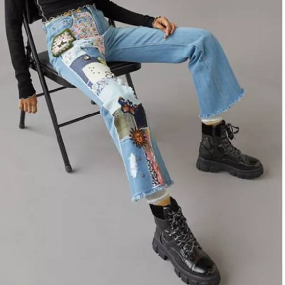 BDG High-Waisted Flare Crafted Cotton Jean - Picture 3 of 4